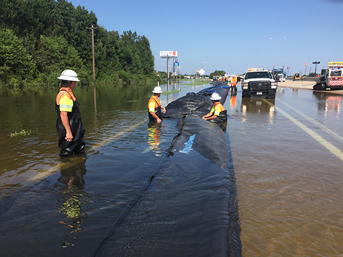 TxDOT crew members